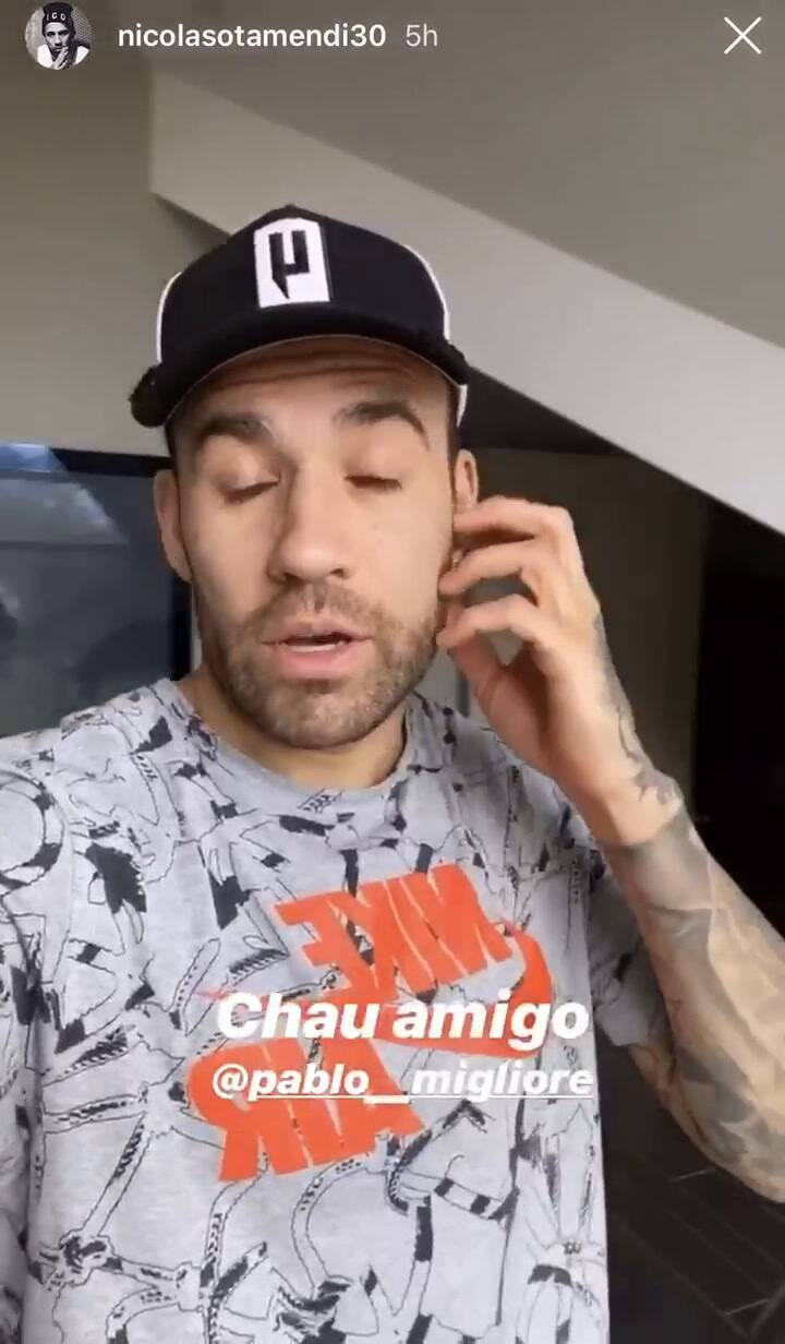 El saludo de Otamendi a Migliore