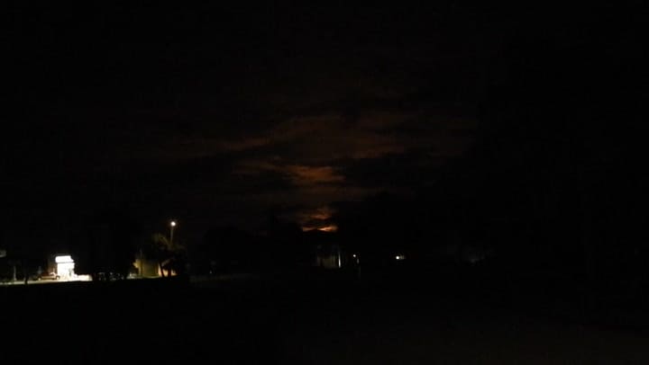 Así se vio en el cielo el lanzamiento del Falcon 9 de Space X