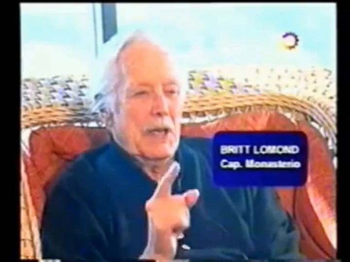 Britt Lomond en una entrevista con canal 13