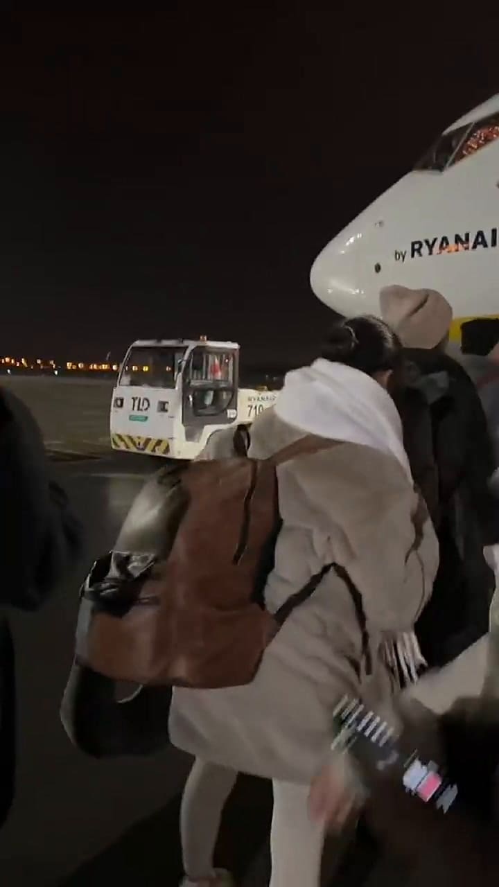 Una tiktoker mostró el truco para llevar equipaje extra