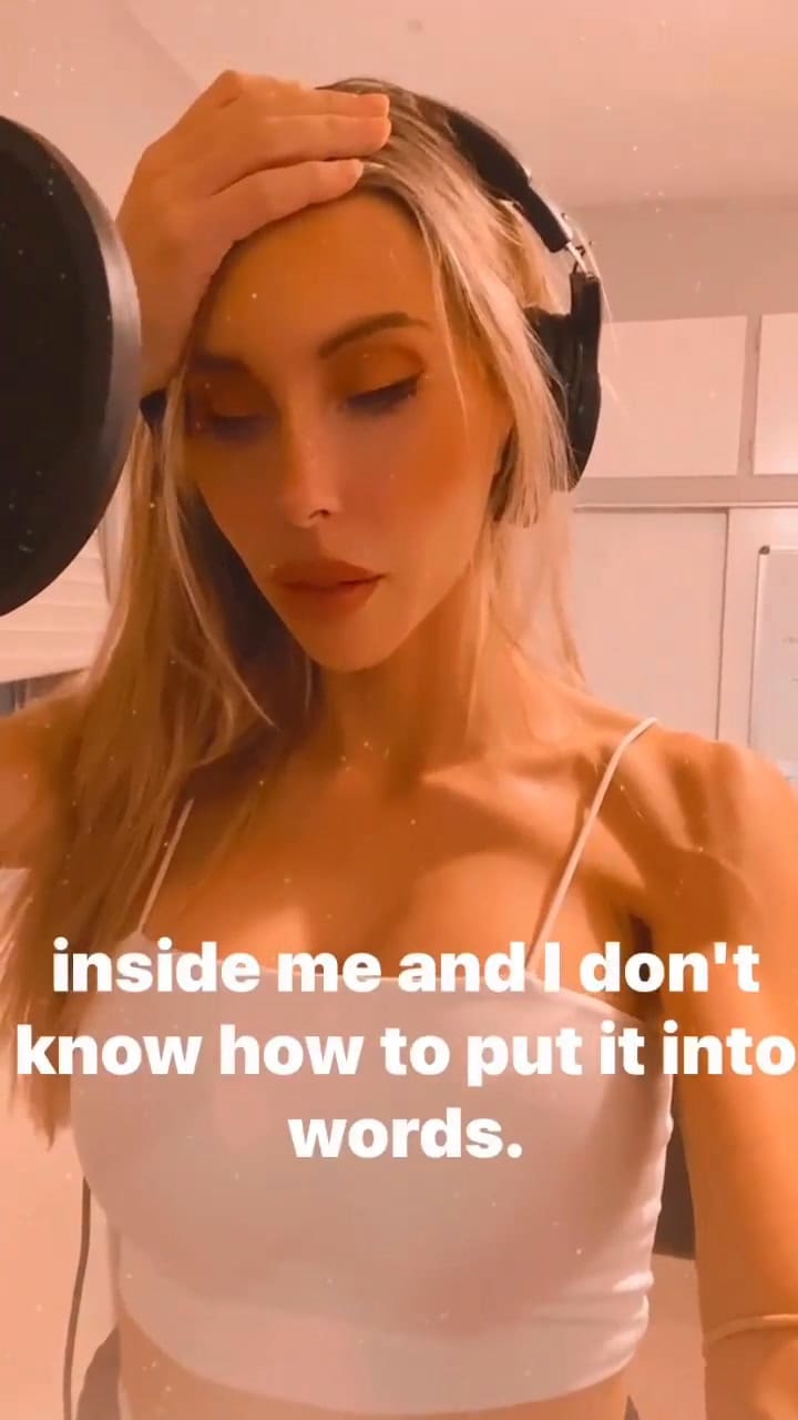 Chloe Lattanzi le dedicó a su madre una canción, un mes después de su muerte.