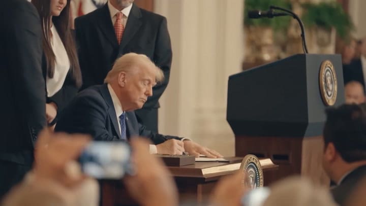 La multimillonaria campaña dirigida a los inmigrantes en EE.UU.