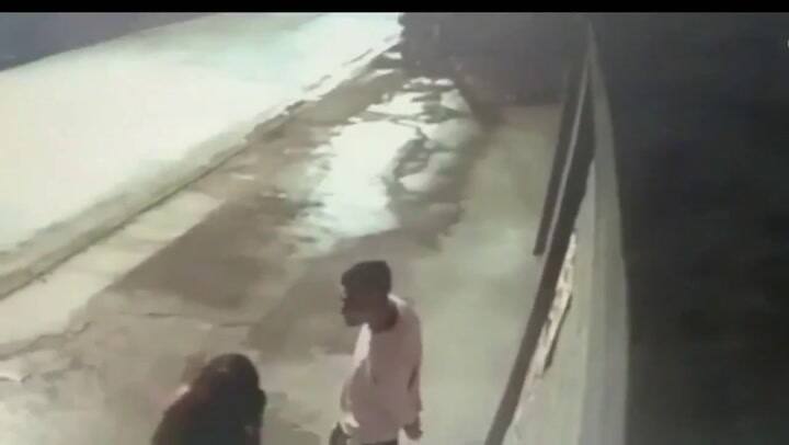 Las cámaras de seguridad registraron la pelea previa al asesinato de Alejo Oroño - Fuente: Twitter