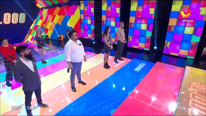 Carlos, finalista de los 8 escalones del millón, se animó a cantar un tango
