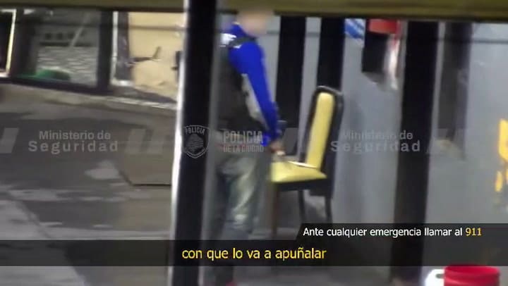 Persecución en vivo: así atraparon a un ladrón que robó un comercio con un cuchillo y fue seguido por las cámaras