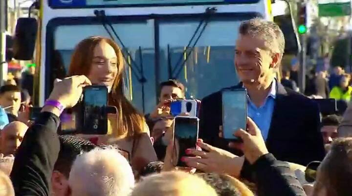 María Eugenia Vidal presentó el Metrobus Quimes junto a Macri y Martiniano Molina