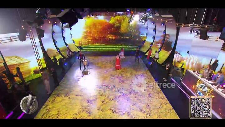 Cantando 2020. Rodrigo Tapari y Rocío Quiroz cantaron 'Entré a mi pago sin golpear' cerrando la semi