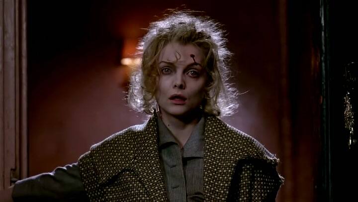 Michelle Pfeiffer es Gatúbela, en Batman vuelve (1992)