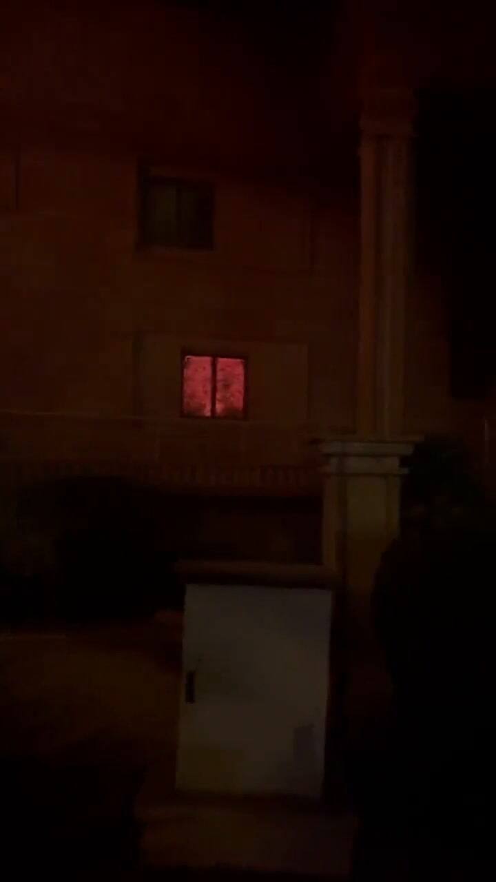 El incendio se extendió dentro del edificio