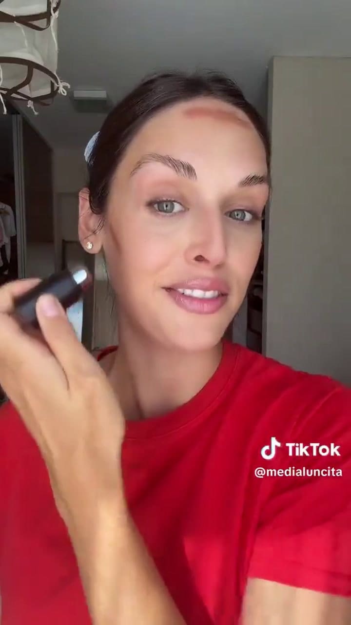 Daniela de Lucía casó a Samantha Trottier y Hernán Regiardo, emprendedores de la yerba Cósmico