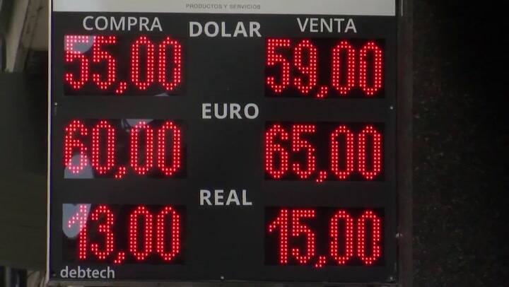 El dolar abrió en $58 en el Banco Nación y en $59,30 promedio en la City - Fuente: Télam
