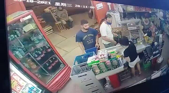 Ataque de la mafia china en Morón: el sicario grabó el ataque en su teléfono celular