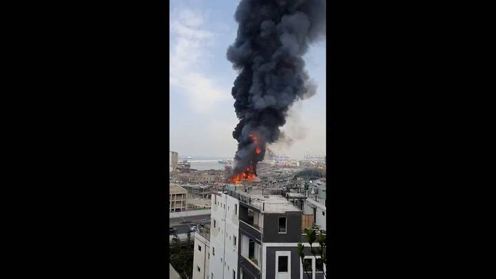 Nuevo incendio en el puerto donde explotaron 2750 toneladas de nitrato de amonio - Fuente: Twitter