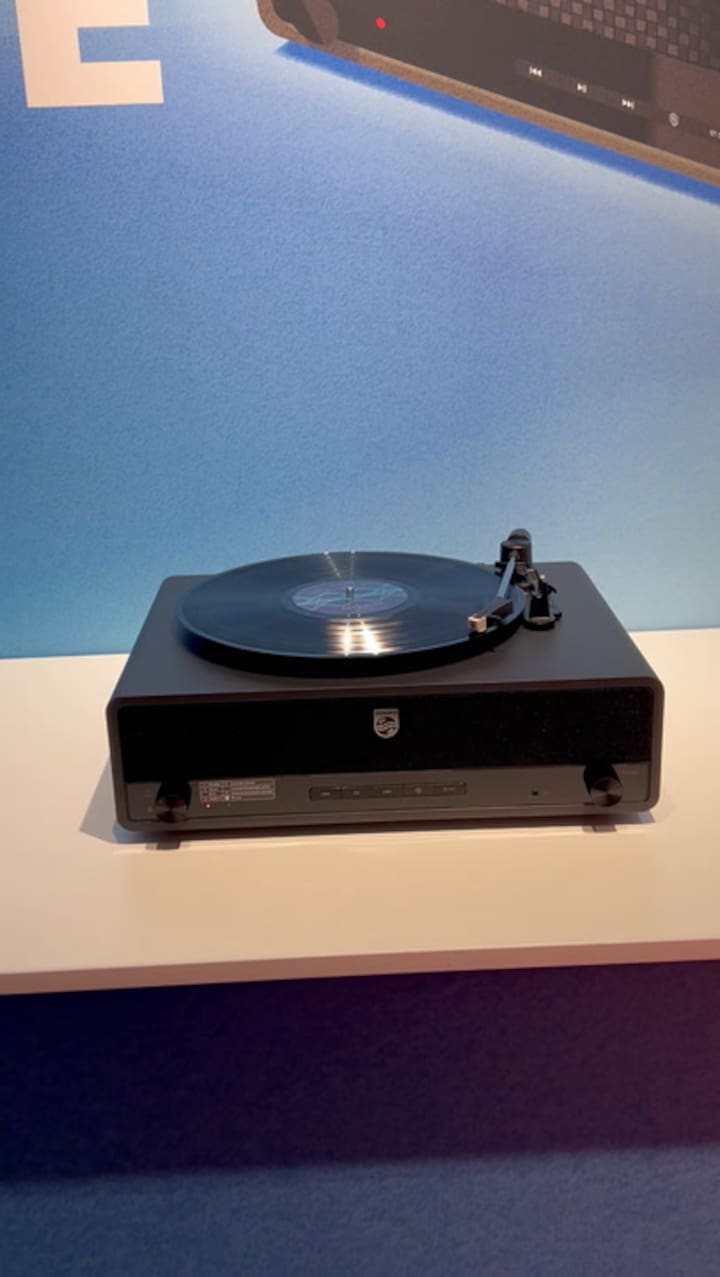 The Ringo durante la presentación de la nueva línea de Philips en Eindhoven