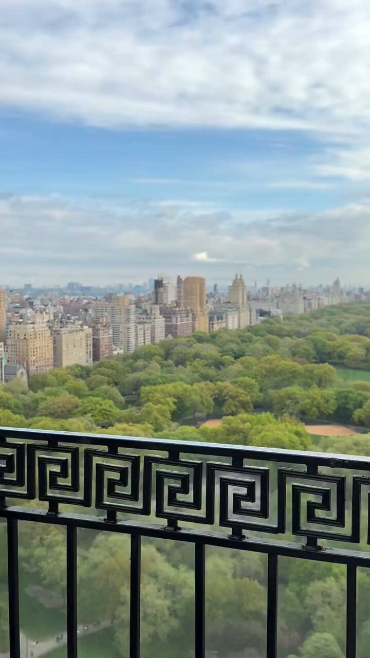 Lauren Weisberger 2026