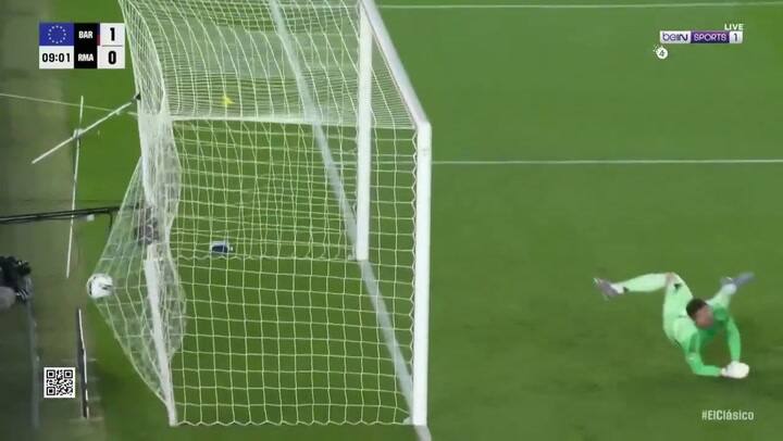 Barcelona ya gana el partido desde los 8 minutos con golazo de Rashford.