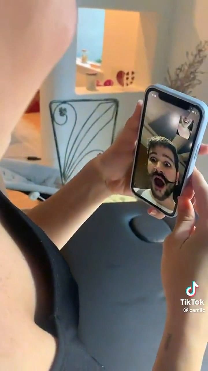 La reacción de Camilo al ver el tatuaje de Evaluna