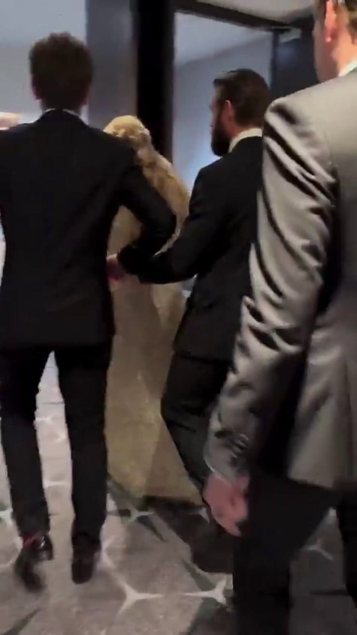 Erika Kirk lloró tras el intento de ataque que tuvo lugar este sábado por la noche en Washington