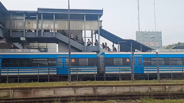 Comenzó el paro de trenes de seis horas