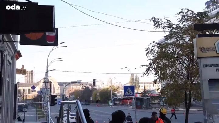 Ola de drones suicidas rusos cayeron esta mañana sobre Kiev