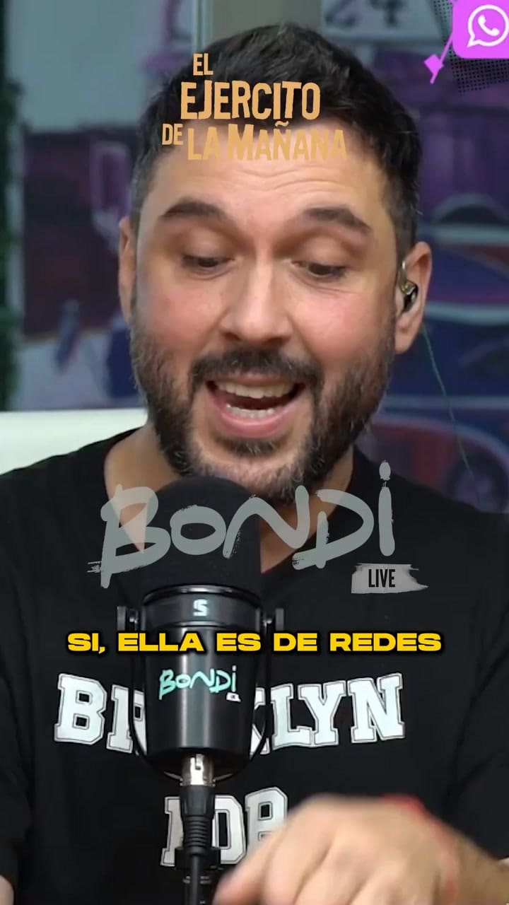 Daniel Osvaldo a los besos con una famosa argentina