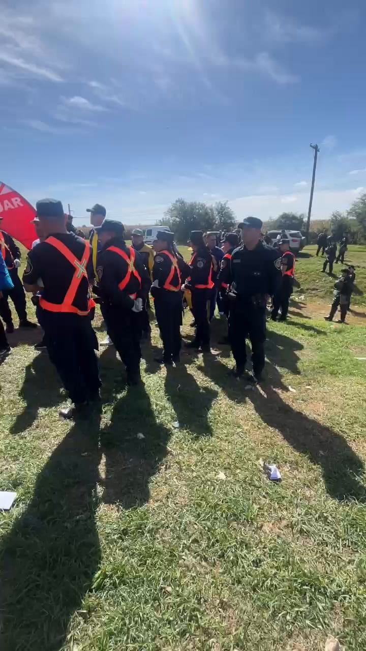 Boca-Estudiantes: hallaron armas de fuego dentro del micro en el que viajaba Di Zeo y otros barras del Xeneize