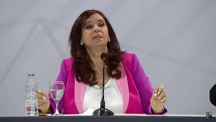 Cristina Kirchner: 'El poder mediático presenta como malo lo que en realidad es bueno'