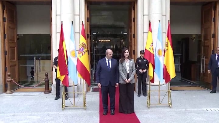 Villarruel, en España