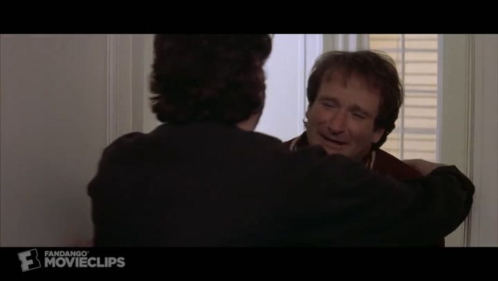 Prueba y error antes de convertirse en Doubtfire - Fuente: YouTube