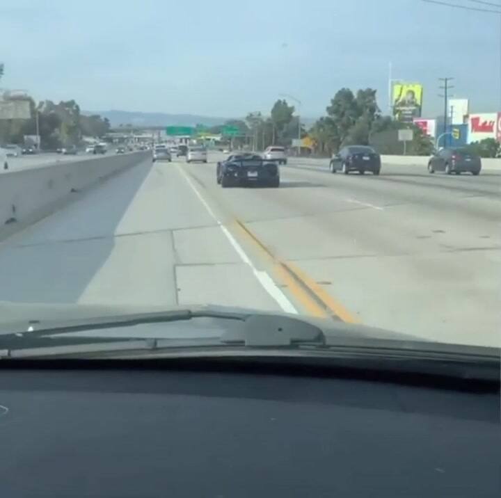 LeBron James, de vacaciones, en su Porsche edición limitada