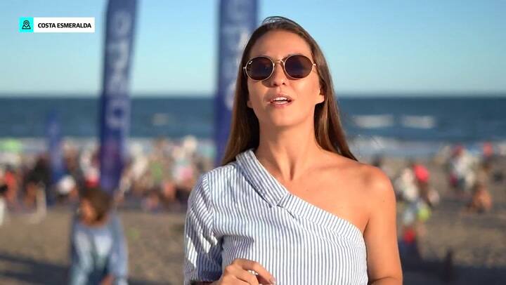 Desconectar y vivir el presente: la puesta de yoga y baile frente al mar que hizo vibrar a todos