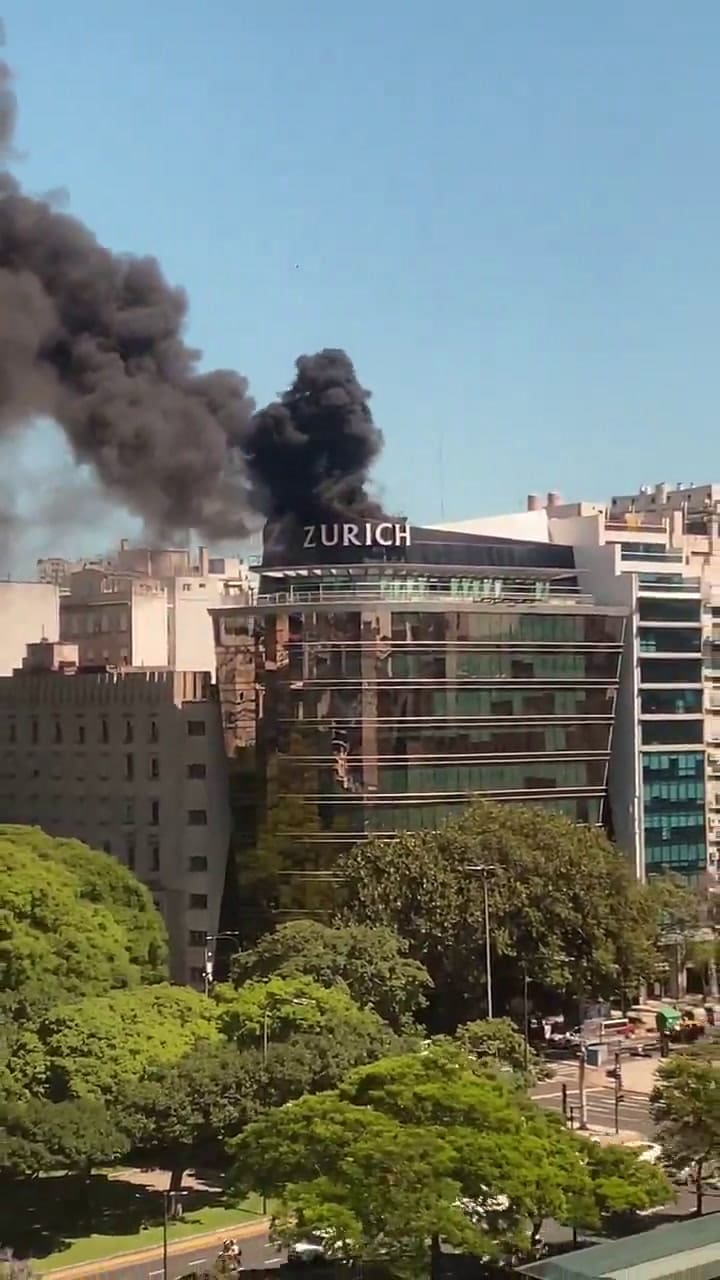 Incendio en el edificio Zurich de Recoleta