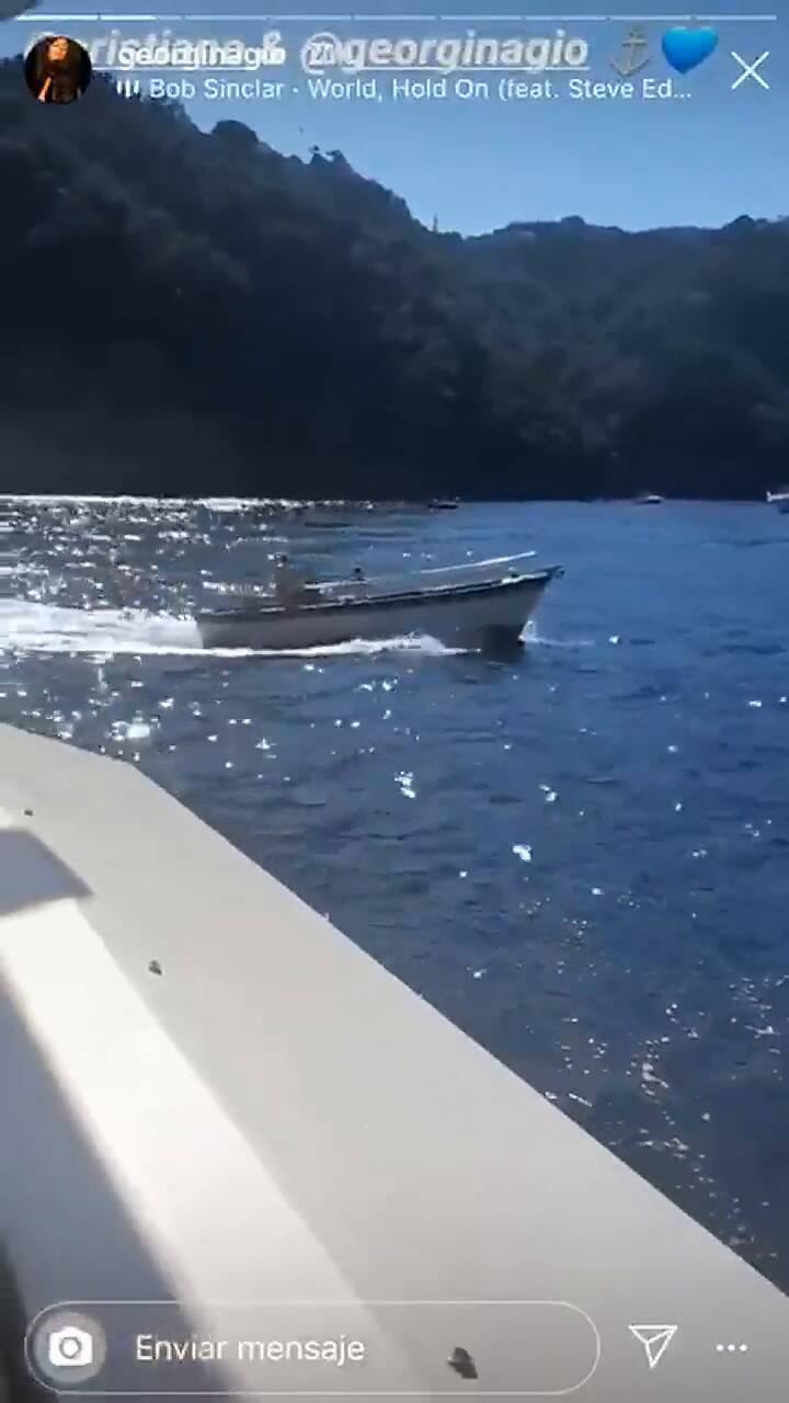 Cristiano Ronaldo y Georgina pasearon en yate por el Mediterráneo