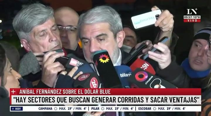 Aníbal Fernández consideró “nimio” el mercado del dólar blue