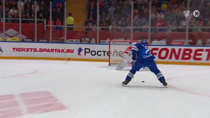 El gol inolvidable en la liga del hockey sobre hielo ruso