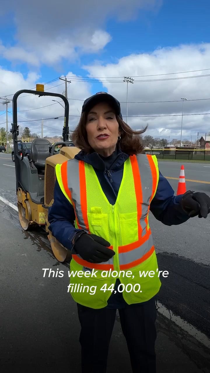 Kathy Hochul se propuso mejorar la infraestructura vial de Nueva York