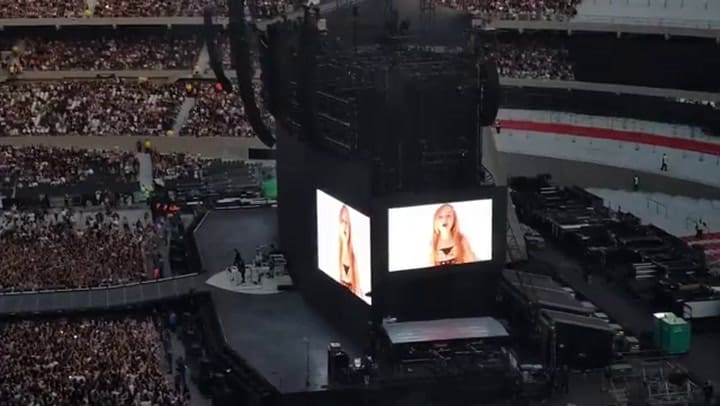Sabrina Carpenter subió al escenario del Monumental