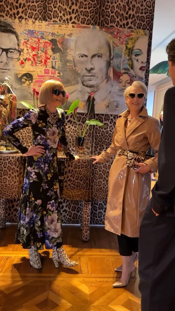 El icónico encuentro entre Meryl Streep como Miranda Priestly y quien habría inspirado el emblemático personaje, Anna Wintour (Video: Vogue)