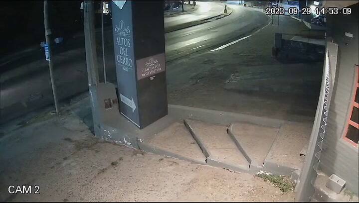 El momento del choque y vuelco de un hombre que manejaba alcoholizado en Córdoba