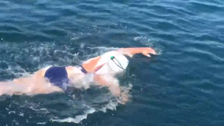 Se convirtió en la persona mas grande en cumplir el reto de los Siete Mares