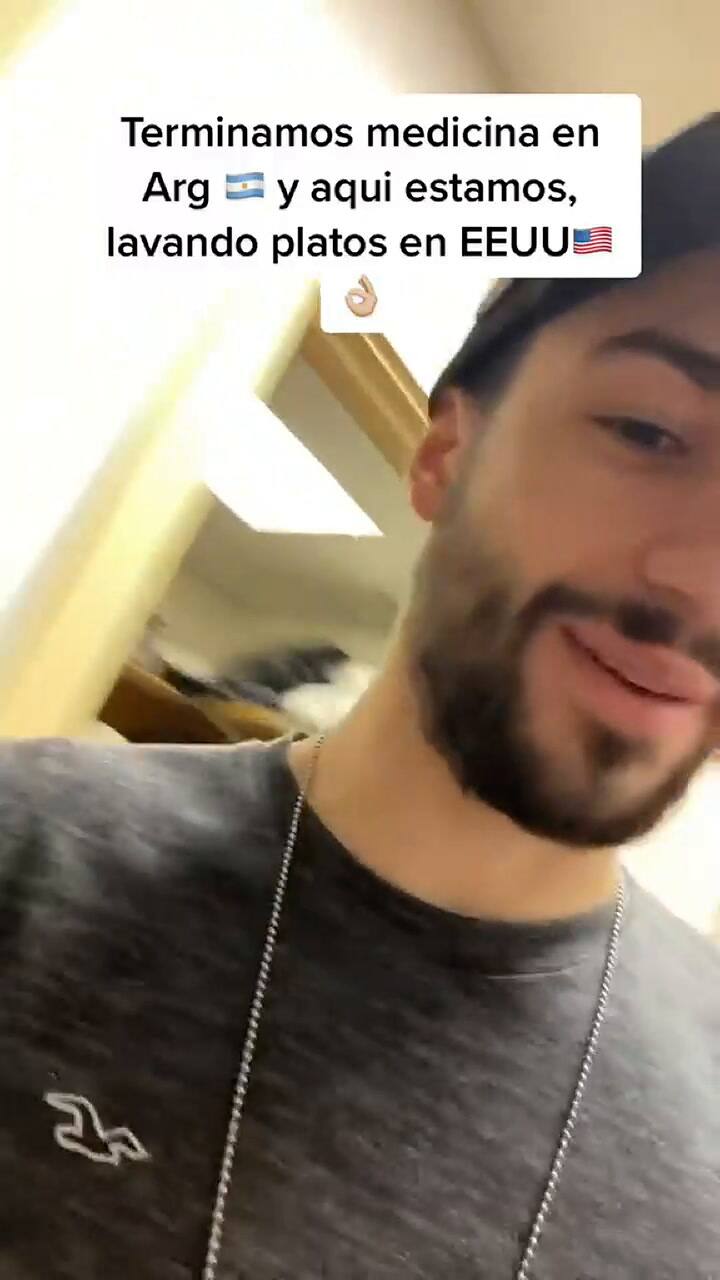 El joven emigrado compartió una reflexión en TikTok