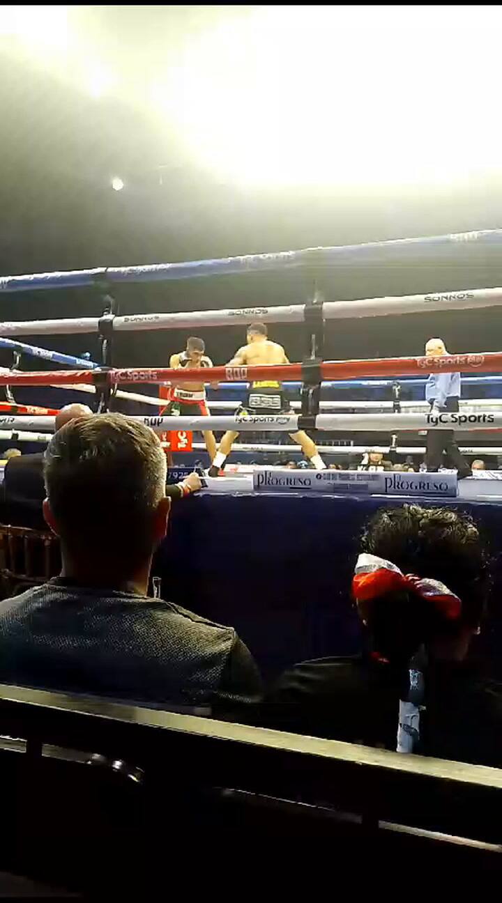 Las imágenes del knock out de Lemos a Clavero