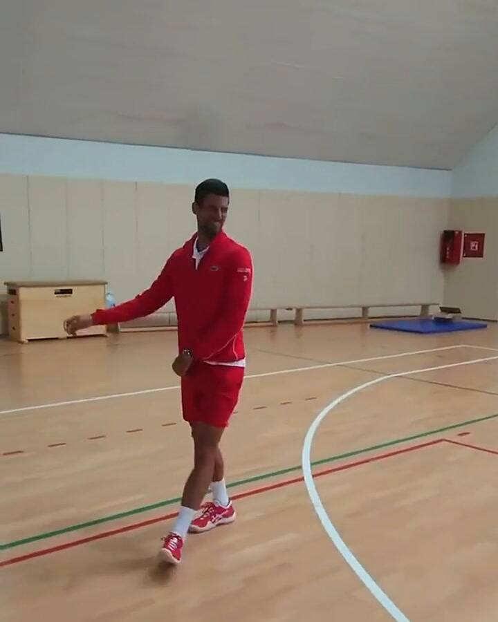 Djokovic 'desafió' a LeBron James a un 1 vs. 1