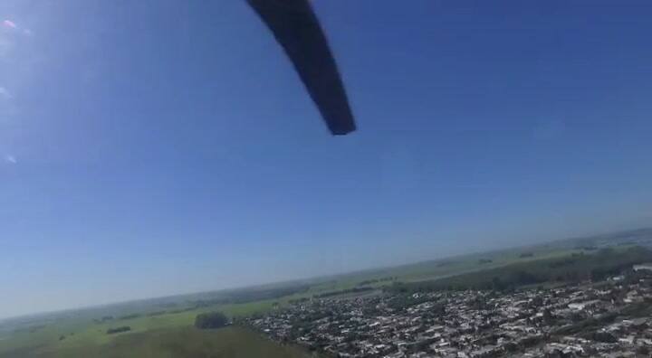 Sobrevolando la localidad inundada de La Emilia