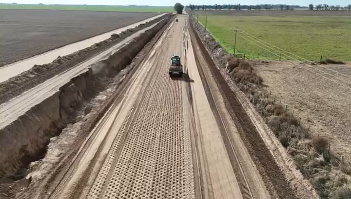 Obras en caminos en el Sur de Córdoba