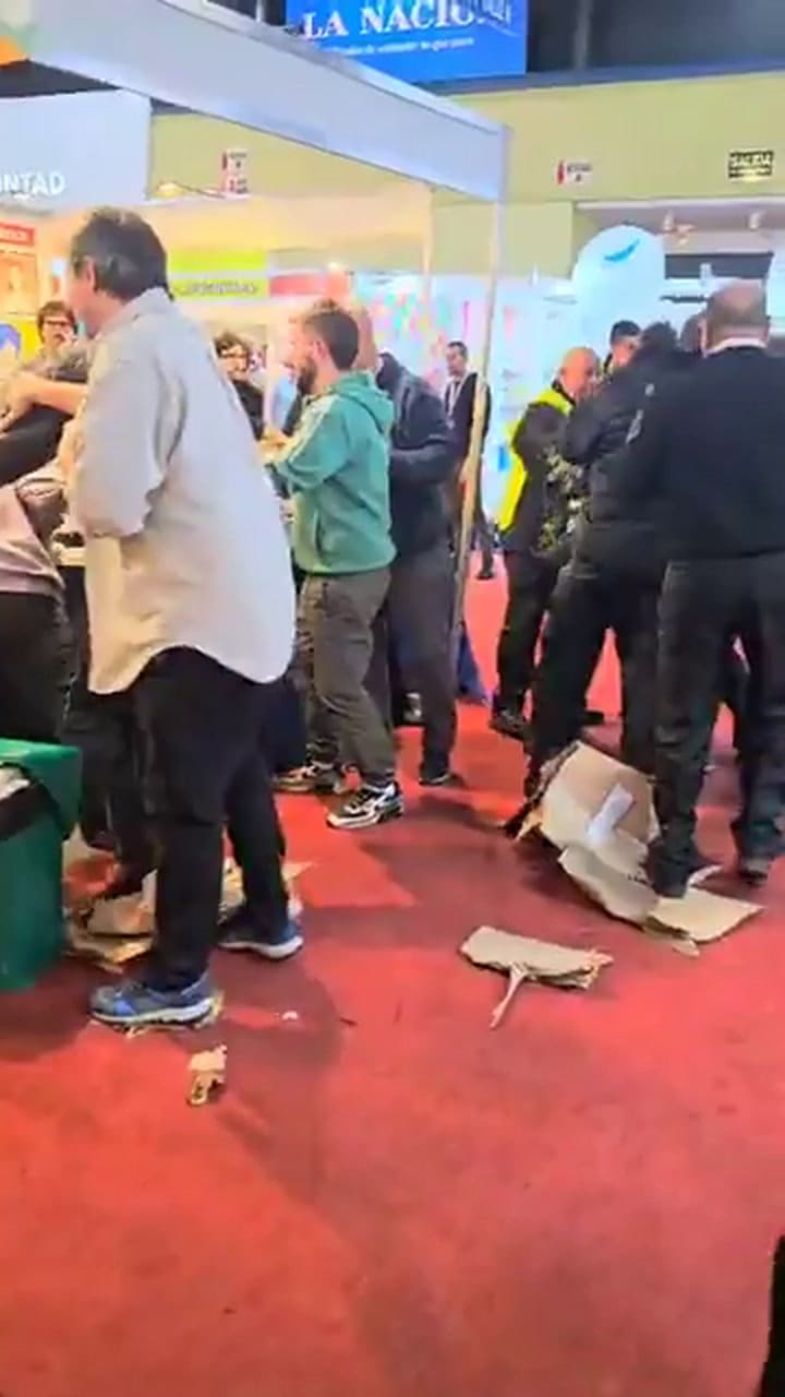 Incidentes en la Feria del Libro