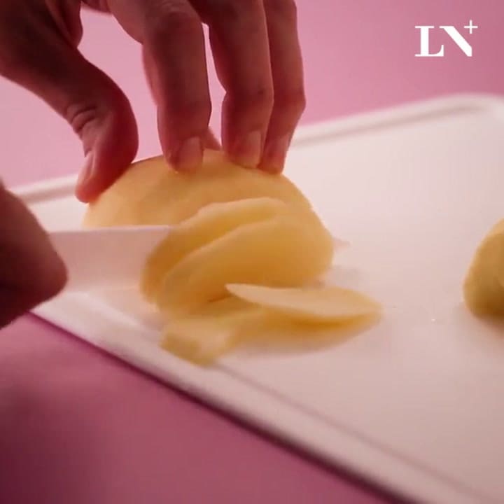 Torta de manzana: una receta simple y fácil de cocinar