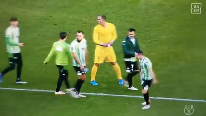 Guardado se bulra de la agresión a Joan Jordán tras eliminar al Sevilla