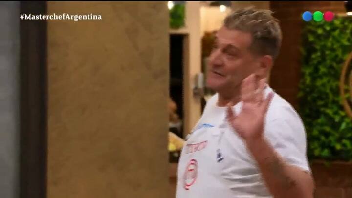 MasterChef Celebrity. El atrevido halago de El Turco a su propio plato, previo a la degustación de l