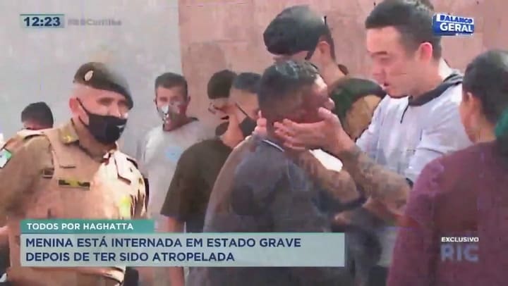 Abrazó y consoló al hombre que atropelló a su hija Crédito: YouTube Balanço Geral Curitiba